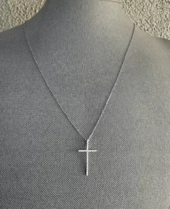 Blue Nile 14k White Gold Slender Diamond cross pendant necklace Chain 2.2 gr - Picture 1 of 14