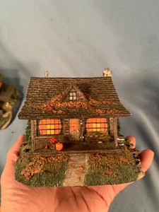 Hadley Collection - Terry Redlin Village "Comforts of Home" - #10429 - Picture 1 of 5