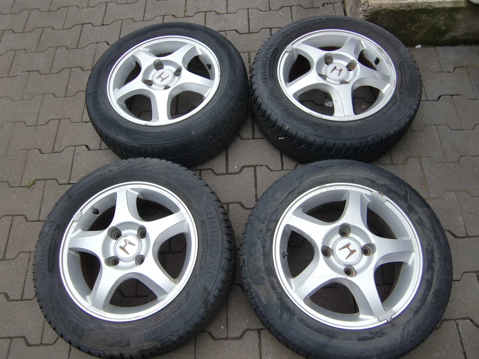 Original Accord CG8 / CH6 Winterräder 195/60 R15 88H 4 x 114,3 6J x15 - Bild 1 von 4