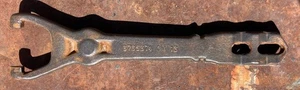 ORIGINAL OEM 60-72 CHEVY GMC TRUCK CAST CLUTCH FORK ARM 3765374 plus extras - Picture 1 of 2