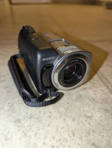 Caméscope disque dur Sony DCR-S85 Handycam - Photo 1 sur 7