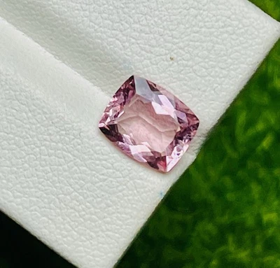 Чудесный 100% натуральный розовый турмалин 2,22 карата - Изображение 1 из 4