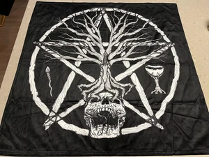 Corrupted Altar Cloth (Wyrmwood Gaming, Deven Rue) - Foto 1 di 1