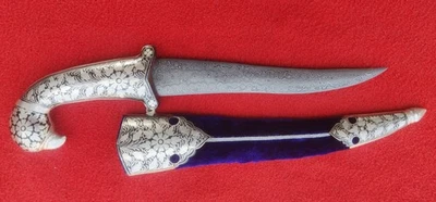 Adaga Khanjar Mughal Islâmica Indo-Persa de Prata Inrustada Damasco 13" - Imagem 1 de 4