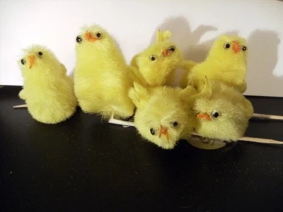 Lot oisillons - motifs decoratifs - posés sur pique bois /  - Image 1 of 4