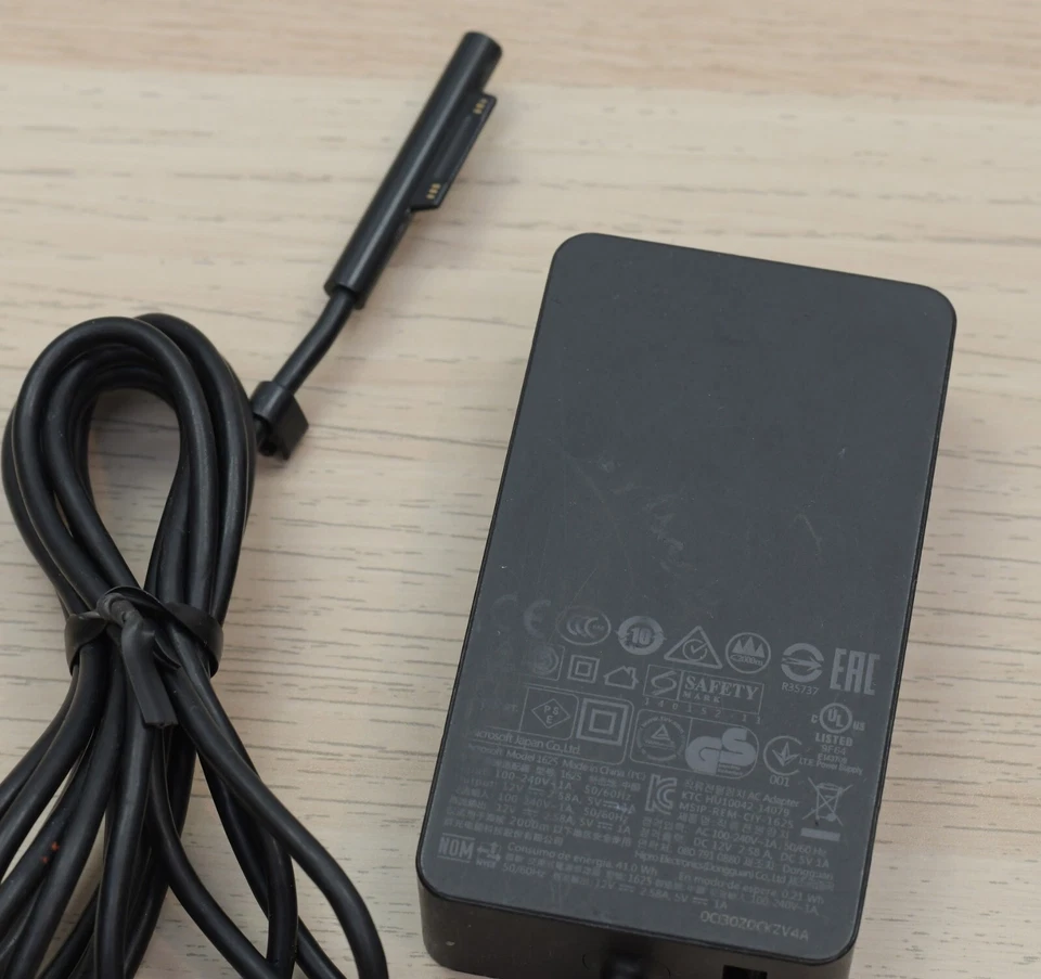 Microsoft Surface Charger 1625 12V 2.58A 36W AC Power Adapter - Image 1 of 1