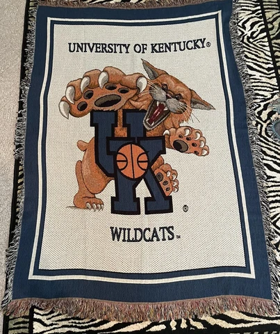 University of Kentucky Wildcat Basketball Blanket Throw Fringe Pre-owned Cover
