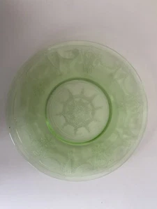 Hocking Uranium Glass CAMEO/BALLERINA GREEN 8" Salad PLATE - Picture 1 of 4
