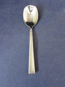 Oneida Stainless Flatware - SATIN SAXON Sugar Spoon - USA Made - Picture 1 of 1
