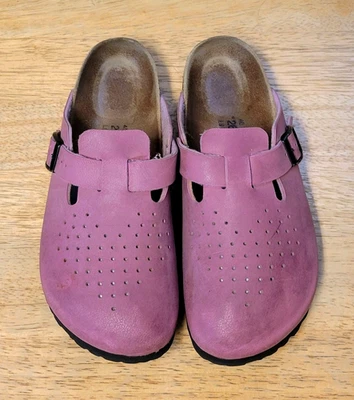 Zuecos para mujer Birkis by Birkenstock diseño corazón perforado Birko-Flor talla 40 Foto 1 de 4