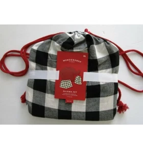 ๐
NWT Target WHITE BUFFALO PLAID CHRISTMAS Pajama Set * Women's EXTRA LARGE ๐ - Picture 1 of 2