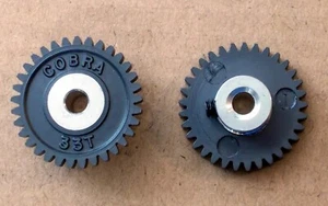 COX 1:24 SCALE SPUR GEARS WITH GRUB SCREWS - 33 TEETH (QTY 2) - NEW OLD STOCK - Picture 1 of 1