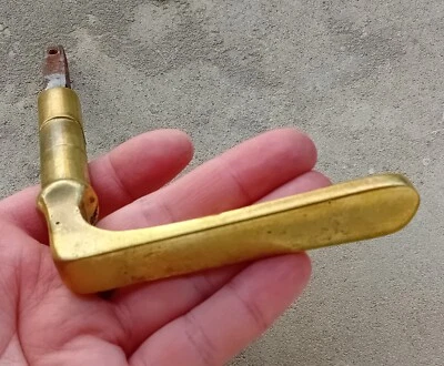 Ancienne poignee de porte en bronze ou laiton,  longueur 9,3 cm - Photo 1/4