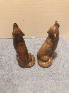 Salt and Pepper Shakers. Ceramic Wolves. 26 - Picture 1 of 4