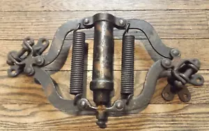 1920's Spring Loaded Screen Door Closer. Articulating == FREE POSTAGE - Picture 1 of 2