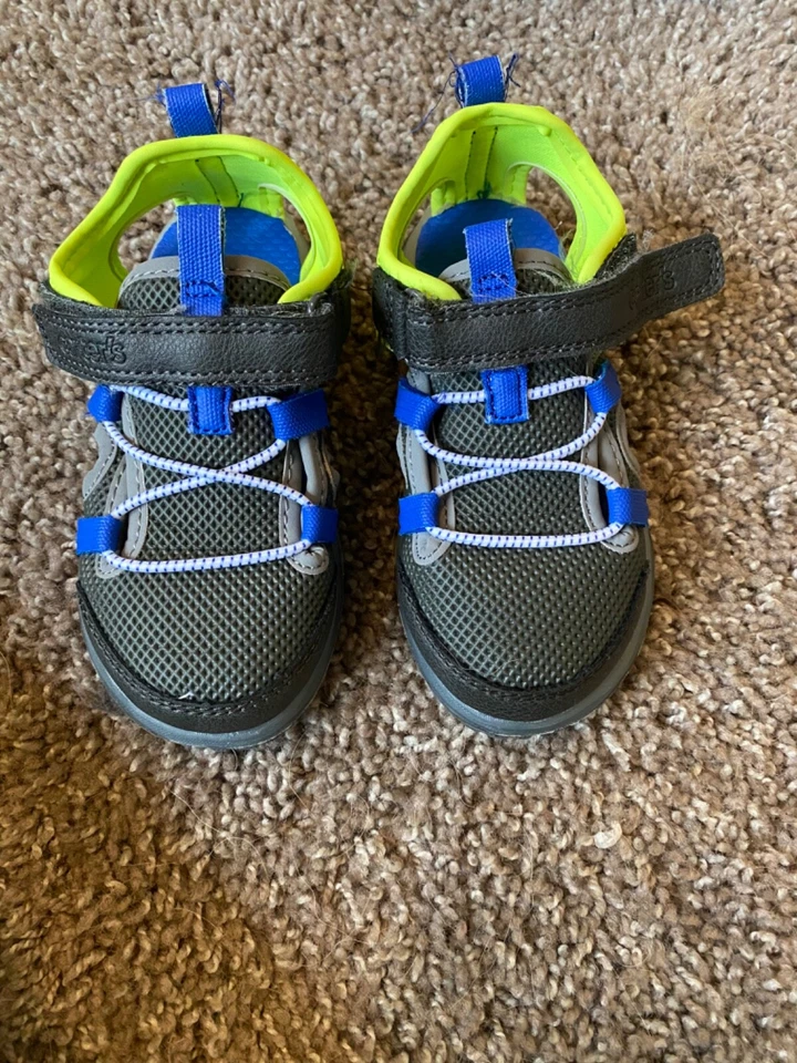 Sandalias Carter's Niño Pequeño Océano Iluminado Zapatos para Agua Tenis Gris Talla 8 Foto 1 de 4