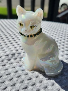 Fenton Cat Figurine May Birthstone Art Glass Iridescent White Signed by Artist - Picture 1 of 13