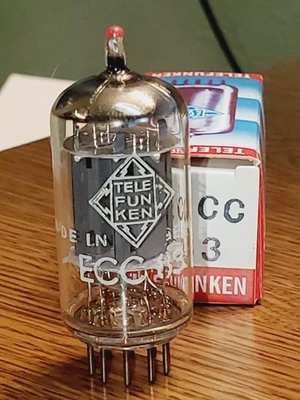 Lote de tubos 12AX7 Telefunken Berlin placa lisa punta roja MaxiPreamp2/TV7 probado (1) Foto 1 de 3