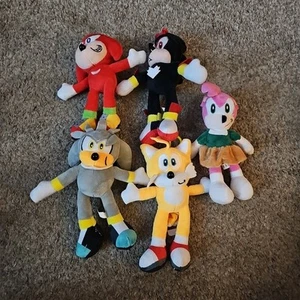 Sonic The Hedgehog Black Red 10” Plush Stuffed Animal Toy (5) Keychain - Picture 1 of 7