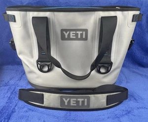 Yeti Soft-Sided Hopper 30 Cooler Grau Top Zustand mit Schultergurt - Bild 1 von 10