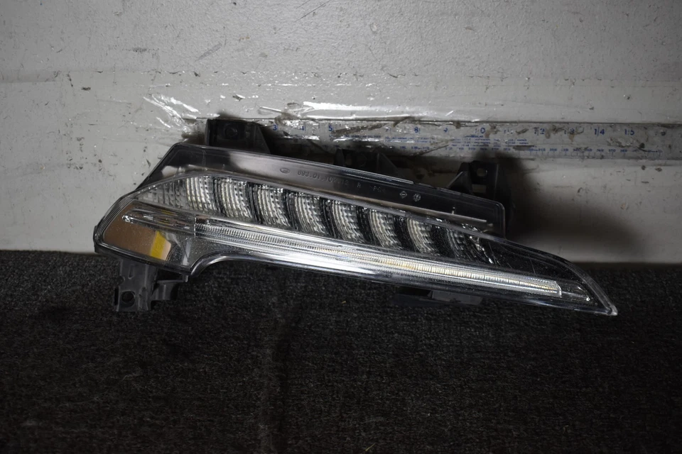 Luz de circulación diurna delantera derecha OEM de fábrica Porsche 911 Carrera 2012-2016 Foto 1 de 4