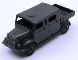Budgie Toy Personnel & Equipment Carrier model car diecast Morestone England - Foto 1 di 7