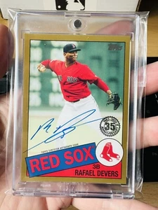 RAFAEL DEVERS BOSTON RED SOX 2020 TOPPS BASEBALL AUTOGRAMME GOLD #85A-RD 50/50 - Bild 1 von 2