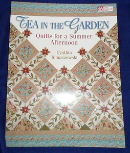 Tea in the Garden / Cynthia Tomaszewski | V/G PB, 2004 - Picture 1 of 2