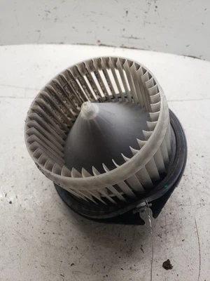 Motor soplador de climatización usado se adapta a: Chevrolet Impala 2010 grado A Foto 1 de 4