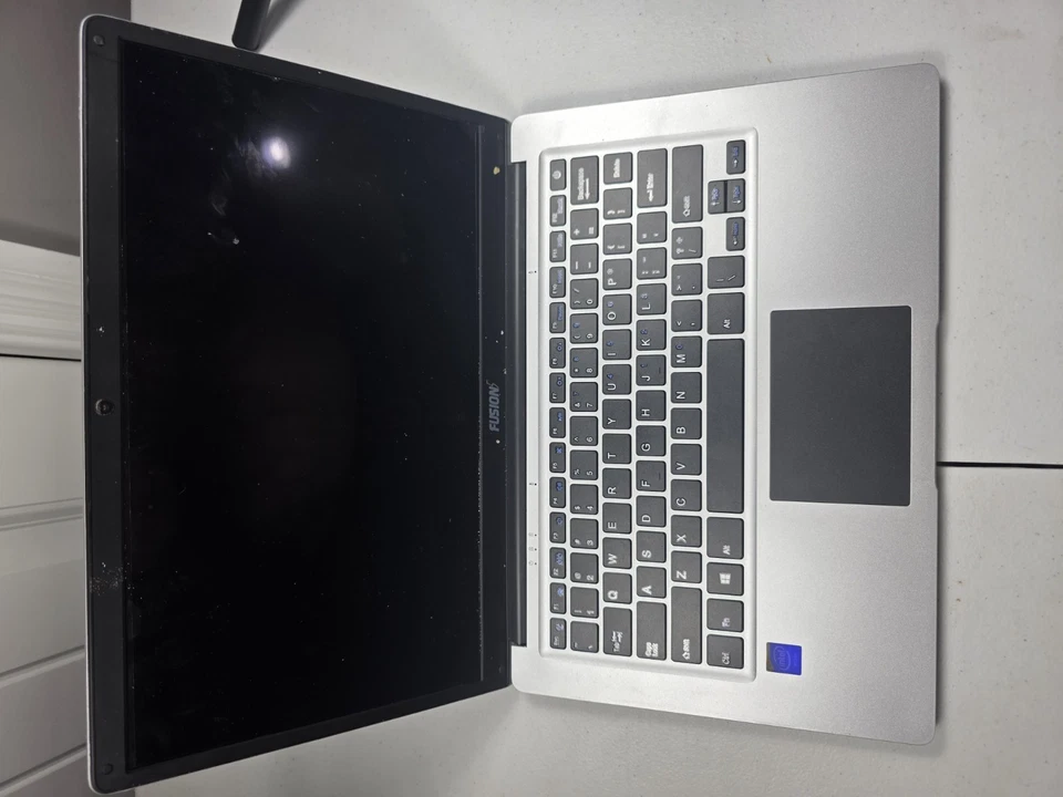 Fusion5 Lapbook T90B+ Pro 14.1" Laptop Intel 64GB Parts Only No Charger - Image 1 of 3