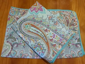 1 Pair Logan & Mason Paisley Floral Pillowcases - Picture 1 of 4