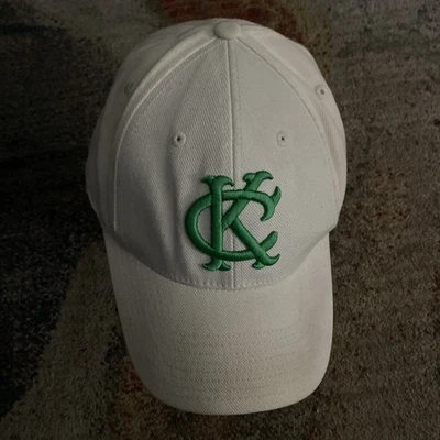 老式堪萨斯城田径帽棒球帽适合 7 1/2 美国职棒大联盟美国针 — 第 1/4 张图片