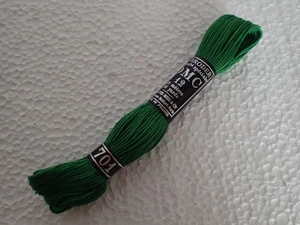 1 Skein 701 Green DMC Art. 107 Single Strand Embroidery Floss, France - Picture 1 of 2
