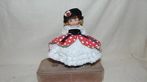 8" MADAME ALEXANDER LADY BIRD DOLL MINIATURE SHOWCASE WITH STAND NO BOX - Bild 1 von 10