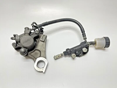 Pinza de cilindro maestro de freno trasero Yamaha 2007 2008 R1 YZFR1 OEM Brembo Foto 1 de 4