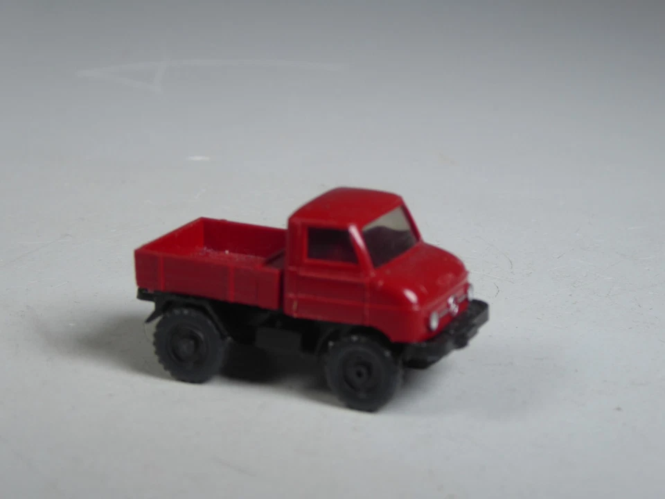 (YG-35) Wiking Sondermodell Unimog 411 geschlossen Sonderfarbe rot - Bild 1 von 1