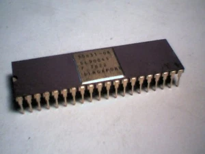 Raro chip computer 95831-04 SL90043 1978 placcato oro viola ceramica vintage vecchio - Foto 1 di 5