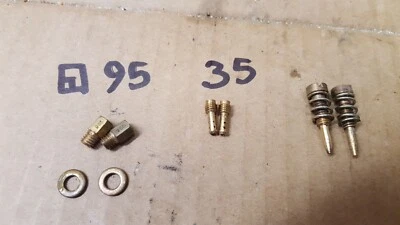 66-69 Suzuki T20 TC250 carburador jets PRINCIPAL #95 LENTO #35 tornillos piloto MIKUNI x2 Foto 1 de 3