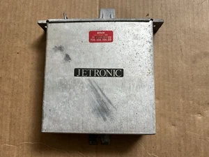 Porsche 928 DME Engine Computer - Picture 1 of 4