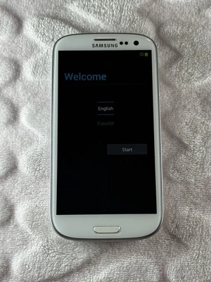 Samsung Galaxy S III White Tracfone - Image 1 of 2