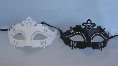Matching Couples His & Hers Black & White Venetian Party Masquerade Masks NEW   - Image 1 of 3