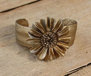 Armband Leder mit Blüte dehnbar biegbar Armreif Armschmuck Armband gold Bali - Bild 1 von 6