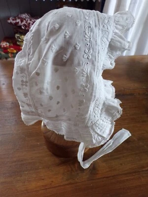 Coiffe ancienne Blanche - Photo 1/4