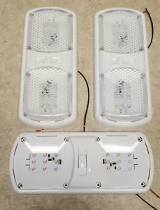 Set of 3 Gustafson #L9514 Double LED light- 12V- RV - 18 Diode - Foto 1 di 4