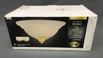 Aplique de pared con acabado de latón pantalla de vidrio de alabastro de 1 luz Hampton Bay 159889 Foto 1 de 4