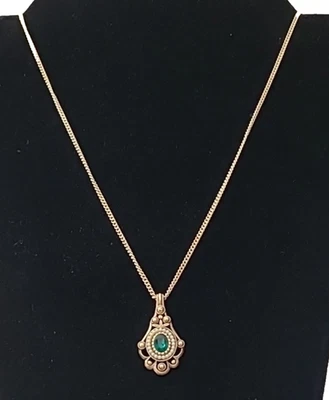 Collar Vintage Avon Verde Solitario Imitación Perla Adornado Colgante Cadena Oro 22" Foto 1 de 4