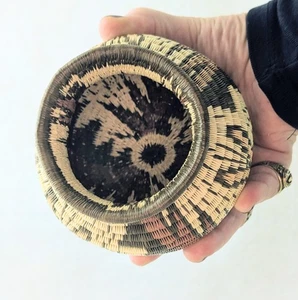 Neu noch günstigerer Preis***Vintage Wounaan Embera Panamakorb mit Schmetterlingen - Bild 1 von 8
