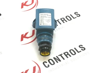 Eaton Cutler-Hammer 1251B-6501 Thru-Beam Photoelectric Sensor 120VAC 70FT - Picture 1 of 2