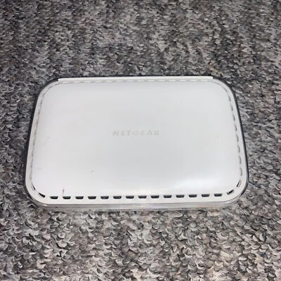 Netgear Web Safe Router RP614v4/ Double Fire Wall / 4-Port 10/100 Mbps WORKING — 第 1/4 张图片