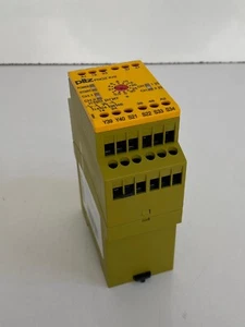 Pilz / Relé de seguridad / PNOZ XV2 30/24VDC 2n/o 2n/o t / 774500 - Imagen 1 de 6